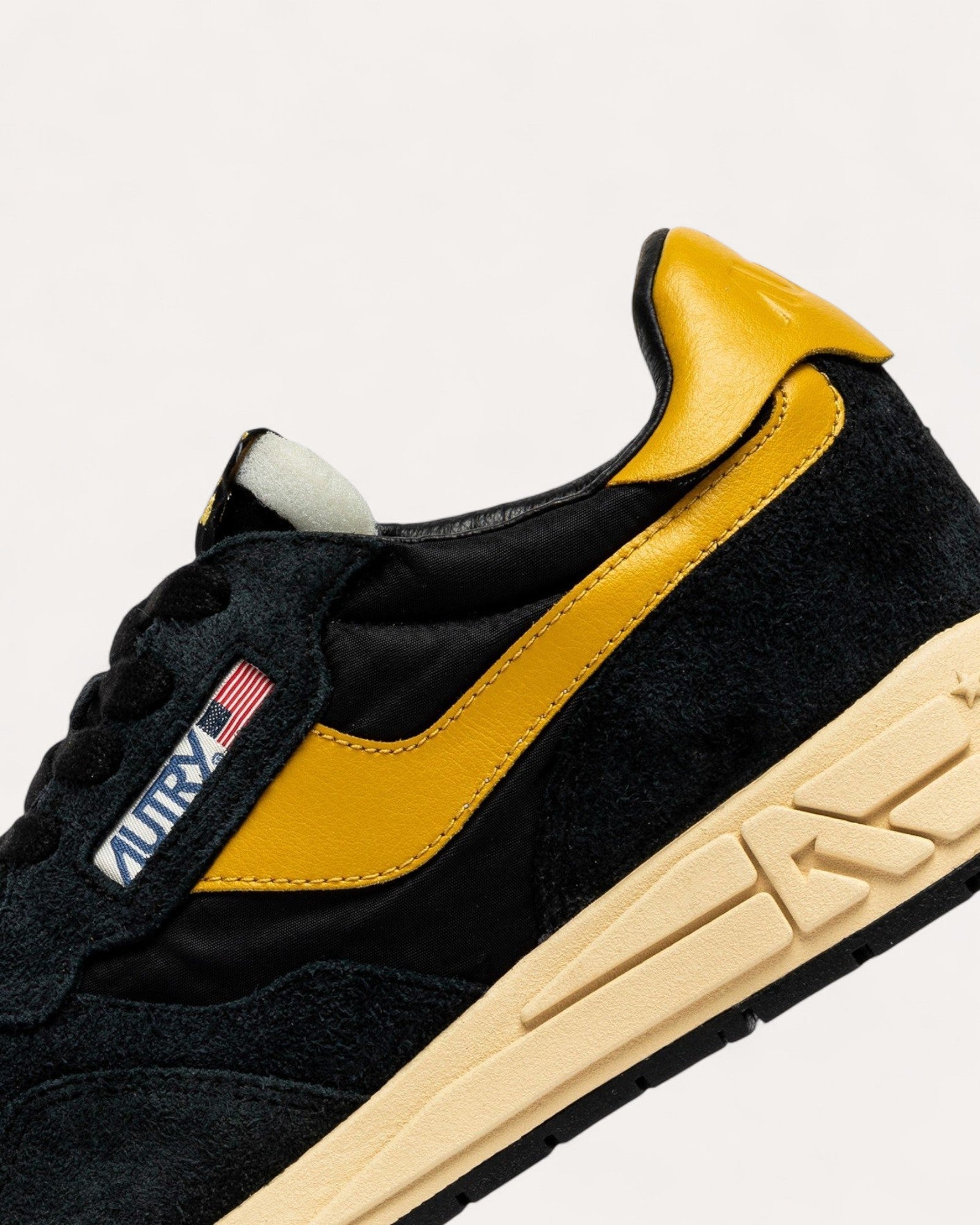 Autry Sneakers Reelwind Low UT21