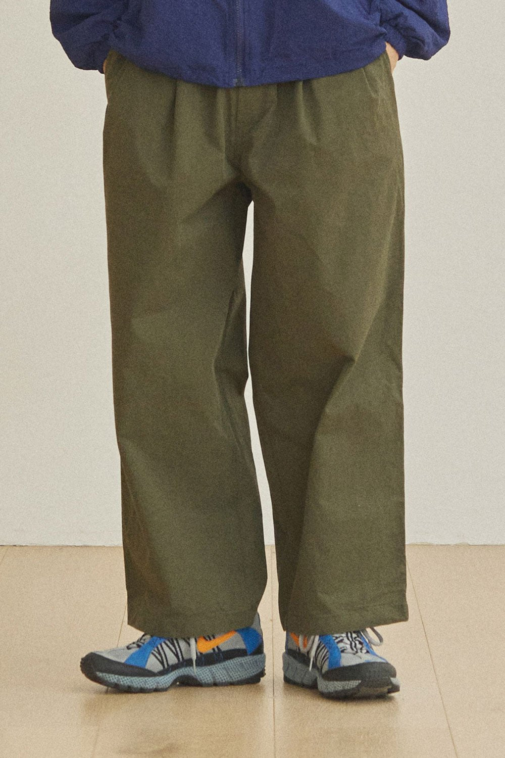 Pantalon Two Tuck Wide Khaki