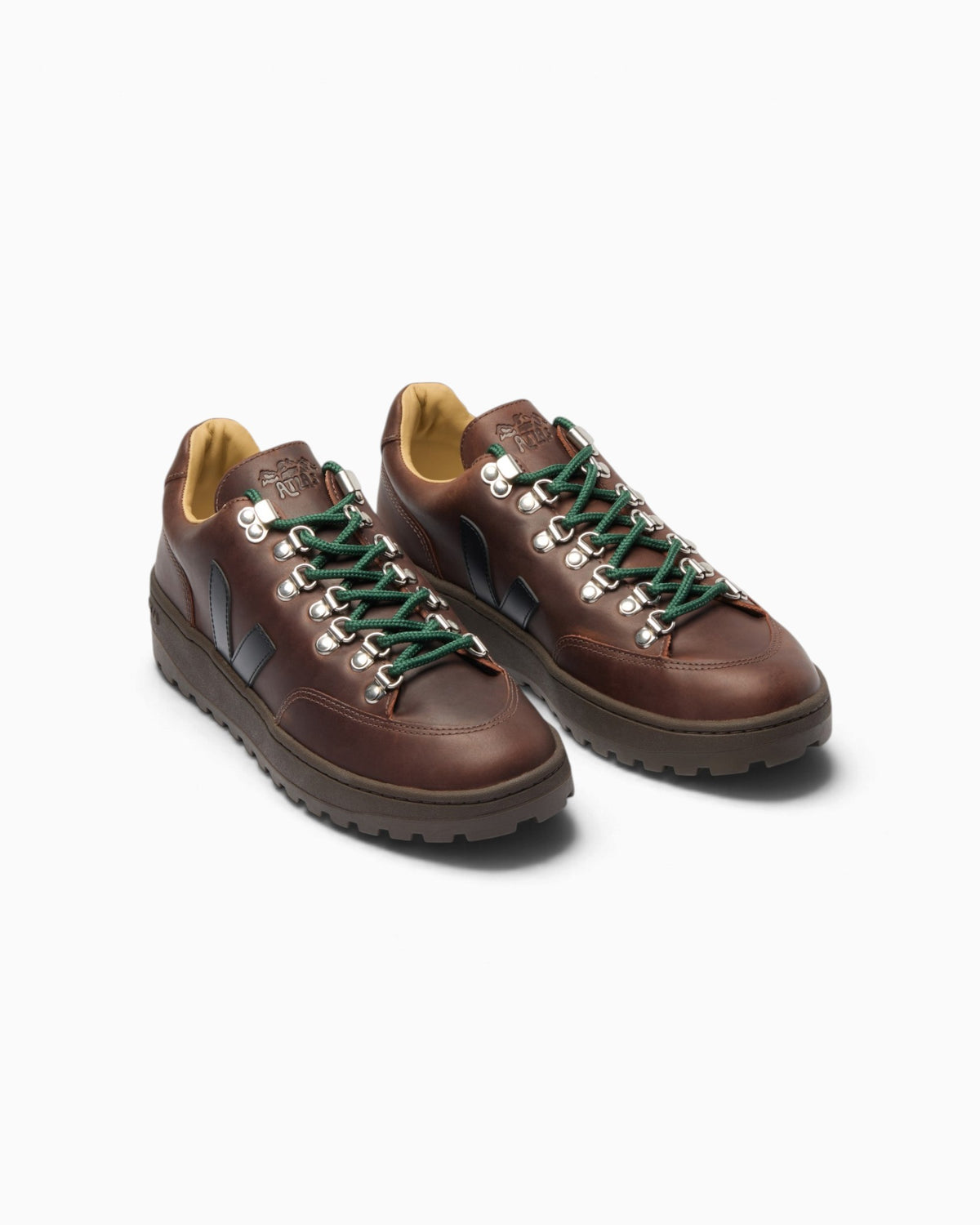 Veja Atlas Leather Agate Black