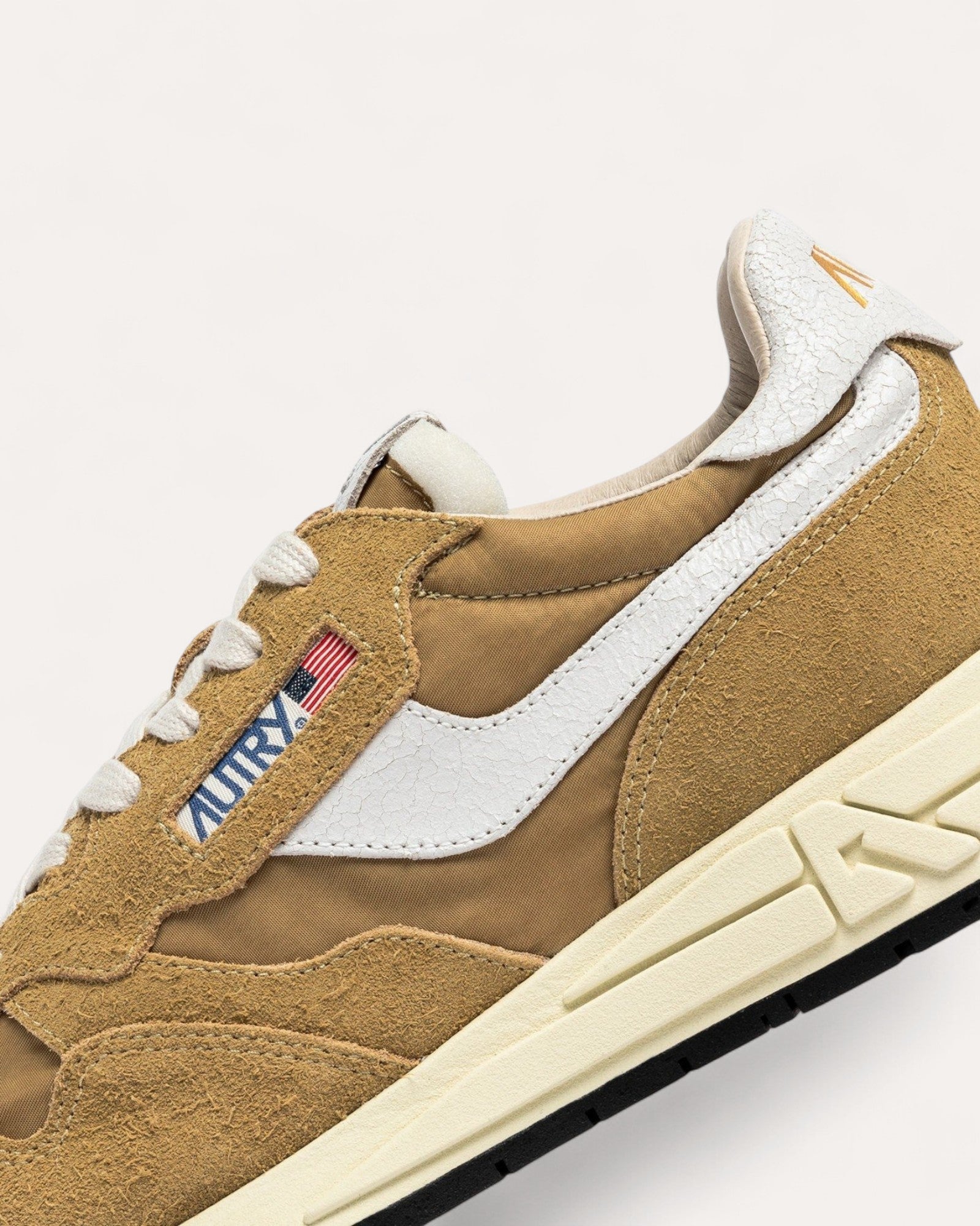 Autry Sneakers Reelwind Low NC26
